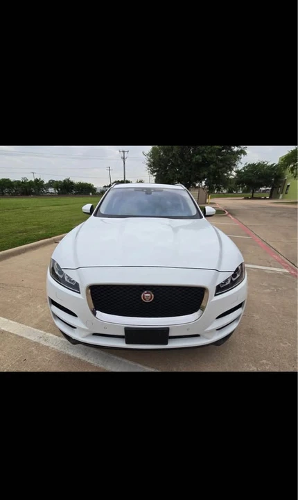 2018 Jaguar F-Pace - Image 9 of 20