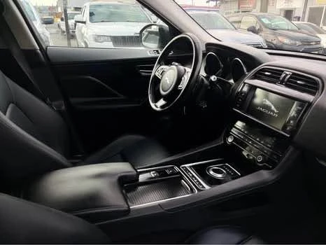 2018 Jaguar F-Pace - Image 13 of 19