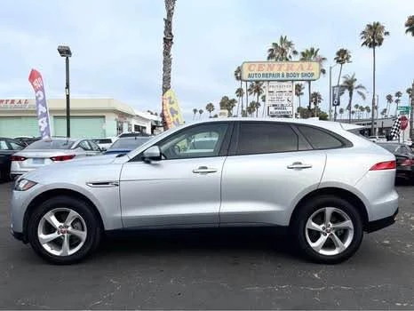 2018 Jaguar F-Pace - Image 8 of 19