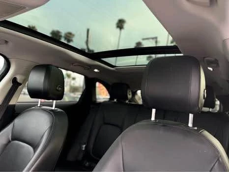 2018 Jaguar F-Pace - Image 16 of 19