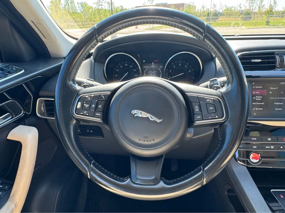 2018 Jaguar F-Pace - Image 15 of 20