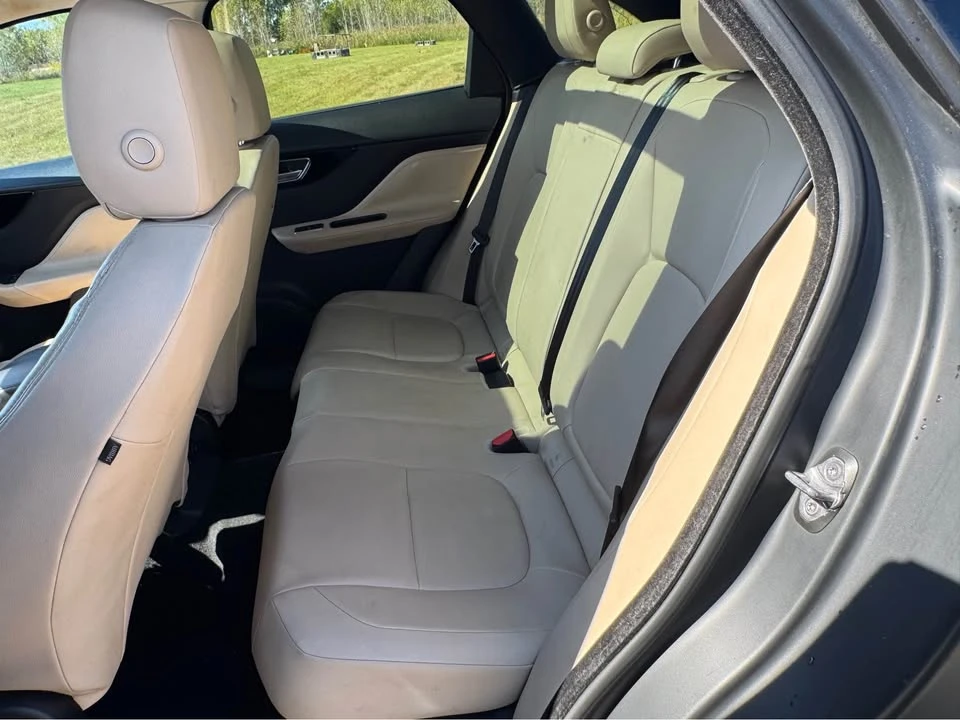 2018 Jaguar F-Pace - Image 11 of 20