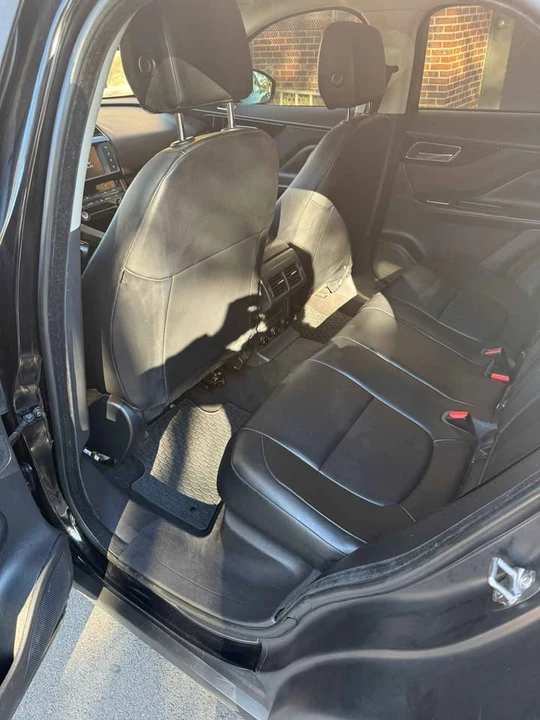 2018 Jaguar F-Pace - Image 5 of 9