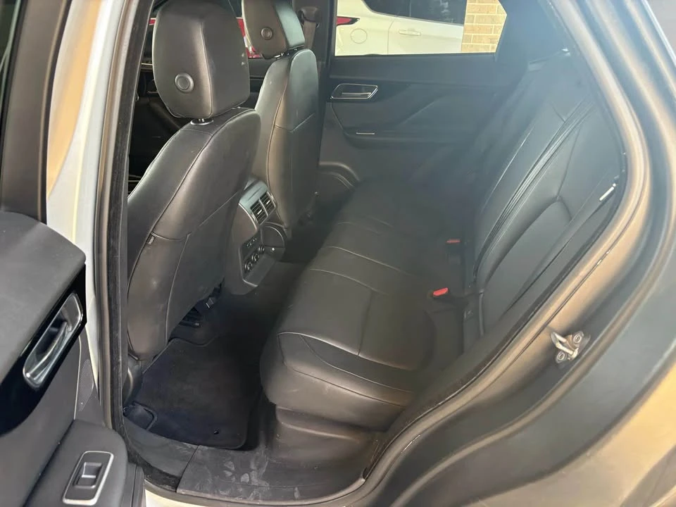 2018 Jaguar F-Pace - Image 12 of 13