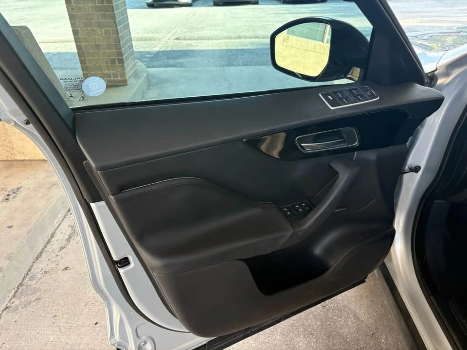 2018 Jaguar F-Pace - Image 7 of 13