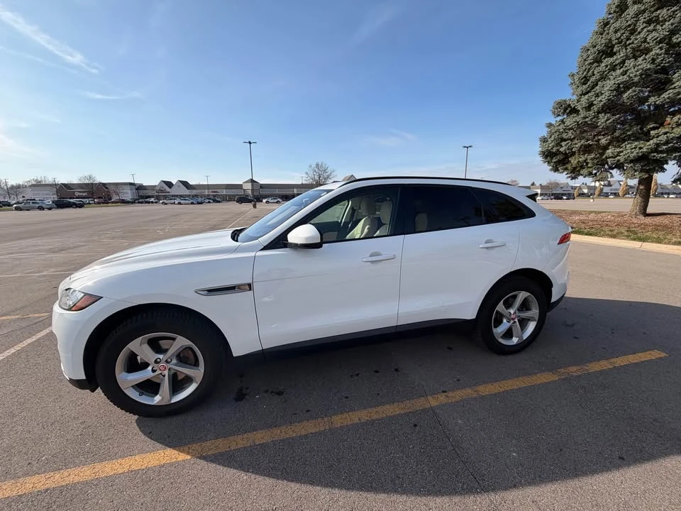 2018 Jaguar F-Pace - Image 3 of 12
