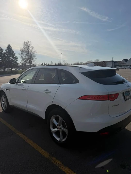 2018 Jaguar F-Pace - Image 5 of 12