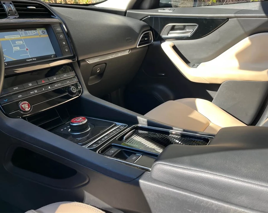 2018 Jaguar F-Pace - Image 12 of 19