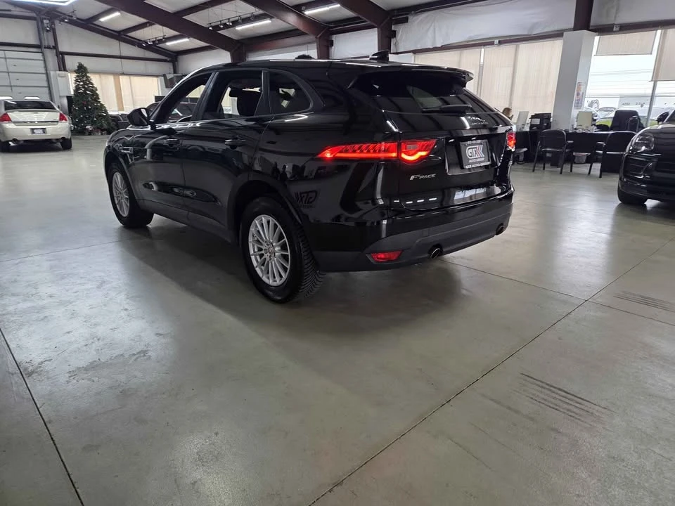 2018 Jaguar F-Pace - Image 2 of 4