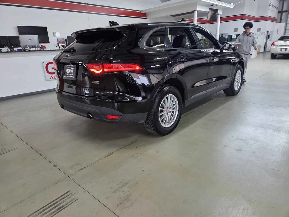 2018 Jaguar F-Pace - Image 3 of 4