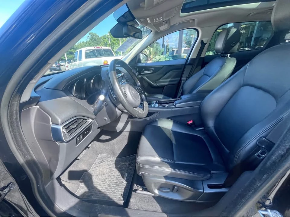 2018 Jaguar F-Pace - Image 9 of 16