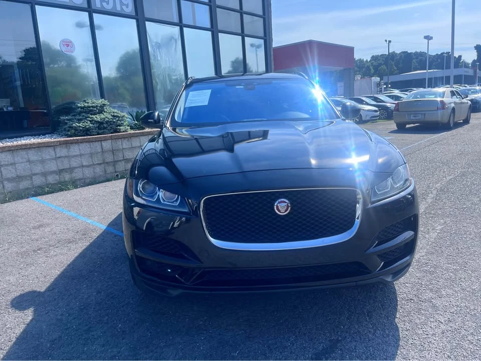 2018 Jaguar F-Pace - Image 8 of 16