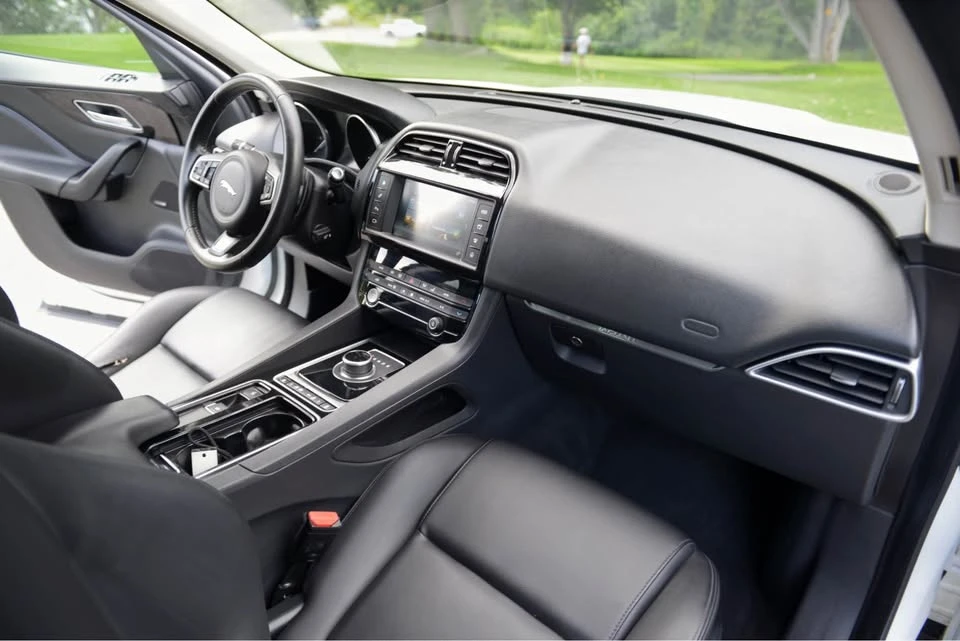2018 Jaguar F-Pace - Image 17 of 20