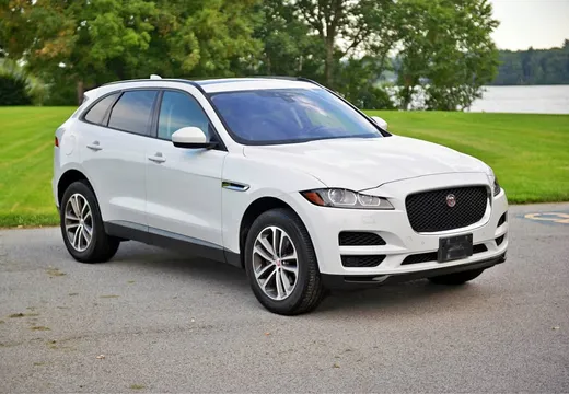 2018 Jaguar F-PACE 25t Premium Sport Utility 4D