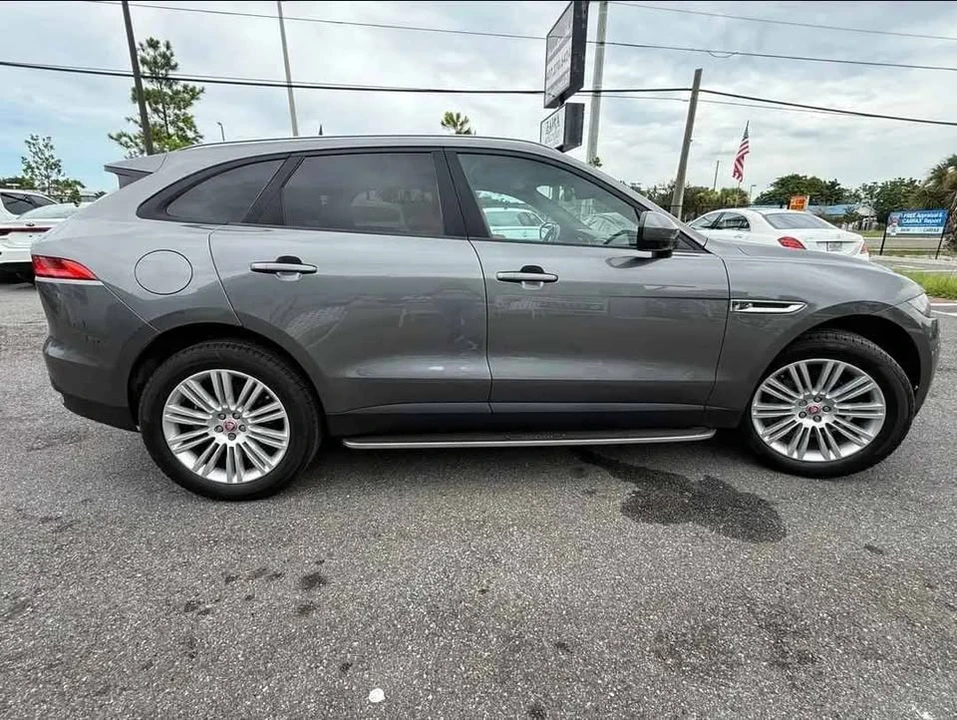 2018 Jaguar F-Pace - Image 5 of 11