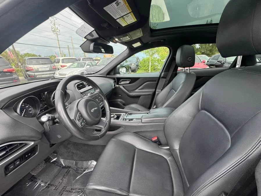 2018 Jaguar F-Pace - Image 10 of 20