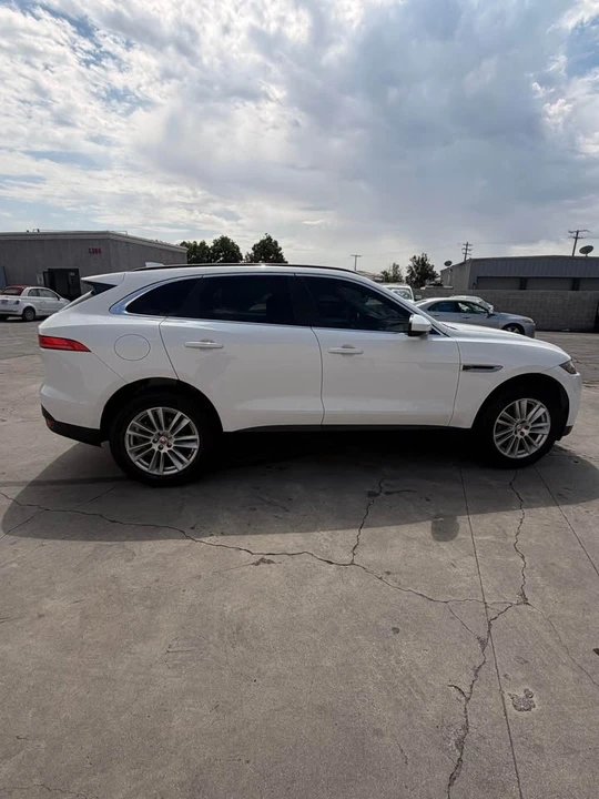 2018 Jaguar F-Pace - Image 7 of 12