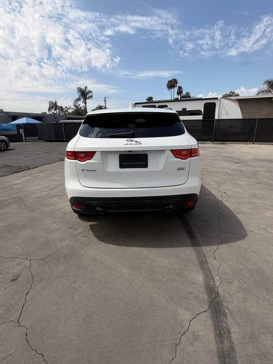 2018 Jaguar F-Pace - Image 5 of 12