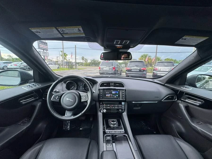 2018 Jaguar F-Pace - Image 18 of 20