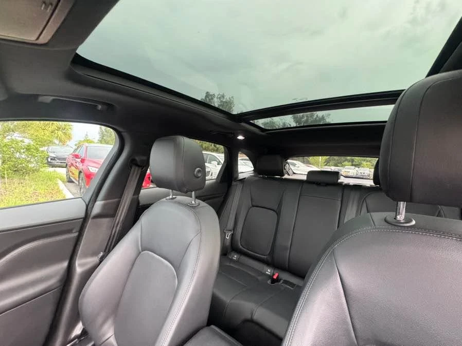 2018 Jaguar F-Pace - Image 17 of 20