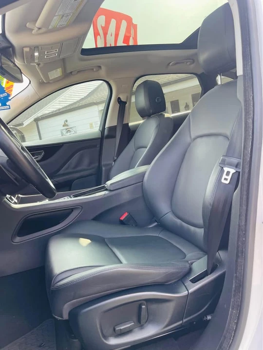 2018 Jaguar F-Pace - Image 10 of 20