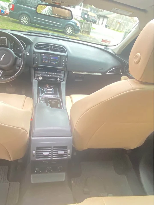 2018 Jaguar F-Pace - Image 7 of 9