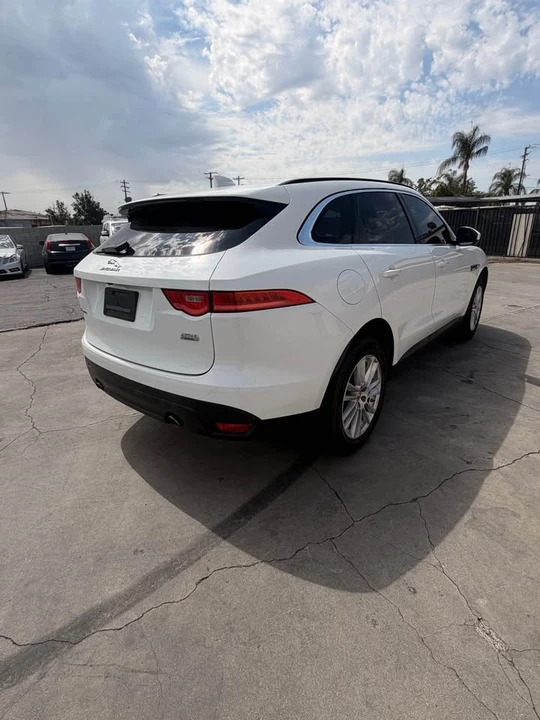 2018 Jaguar F-Pace - Image 6 of 12