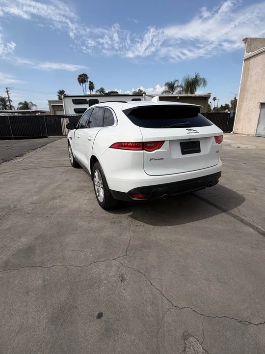 2018 Jaguar F-Pace - Image 4 of 12