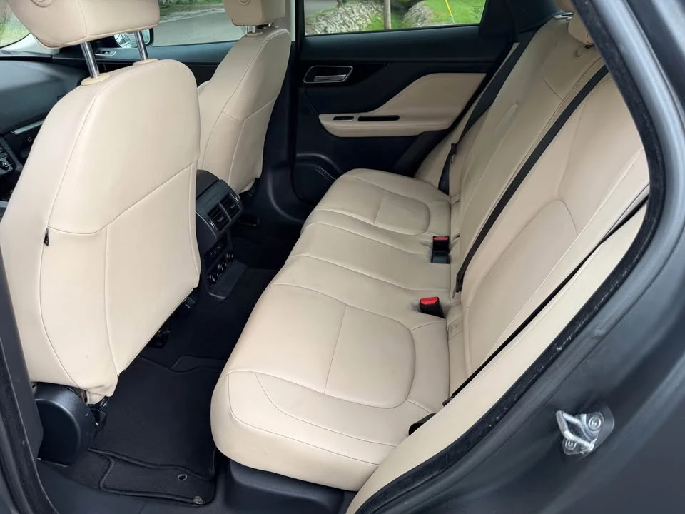 2018 Jaguar F-Pace - Image 11 of 17
