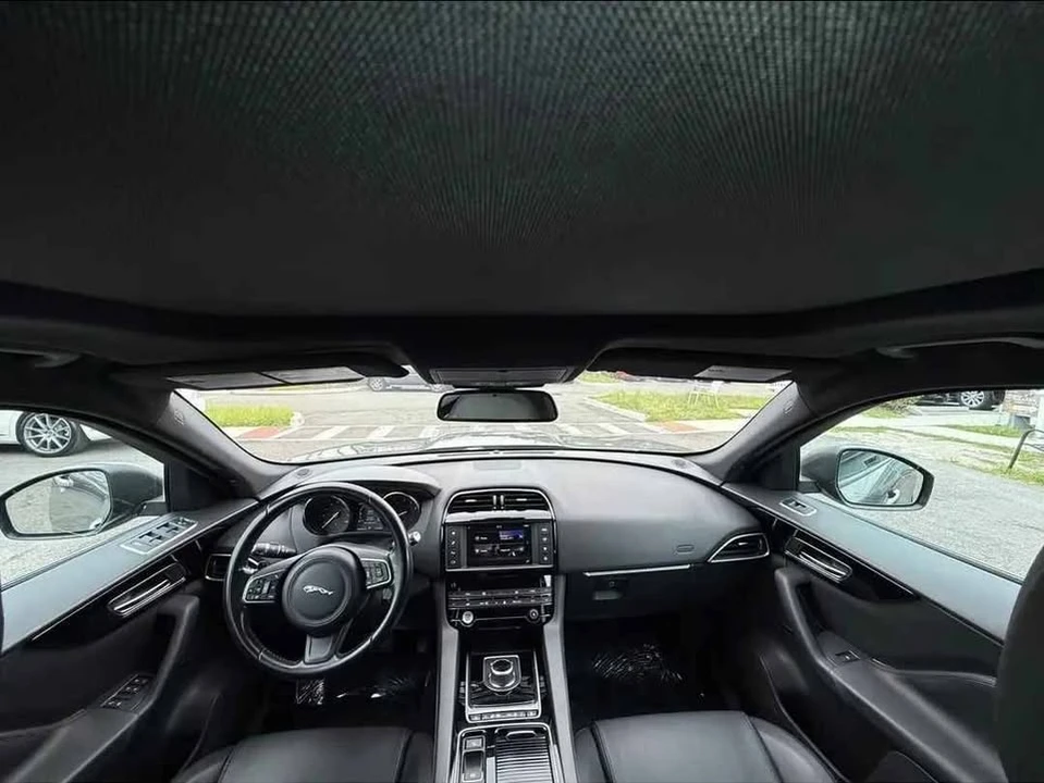 2018 Jaguar F-Pace - Image 8 of 11