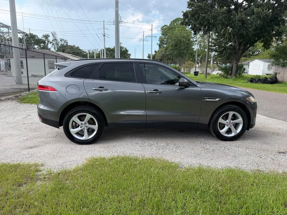 2018 Jaguar F-Pace - Image 7 of 17