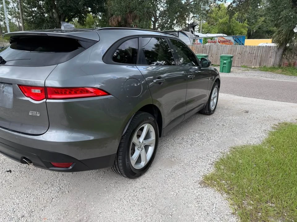 2018 Jaguar F-Pace - Image 3 of 17