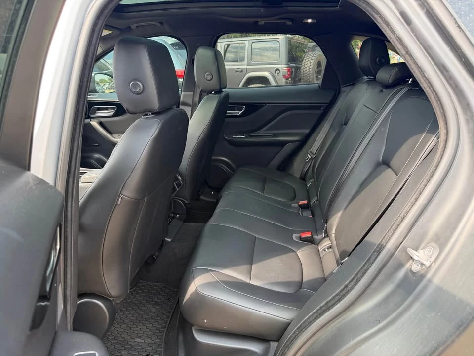 2018 Jaguar F-Pace - Image 7 of 9