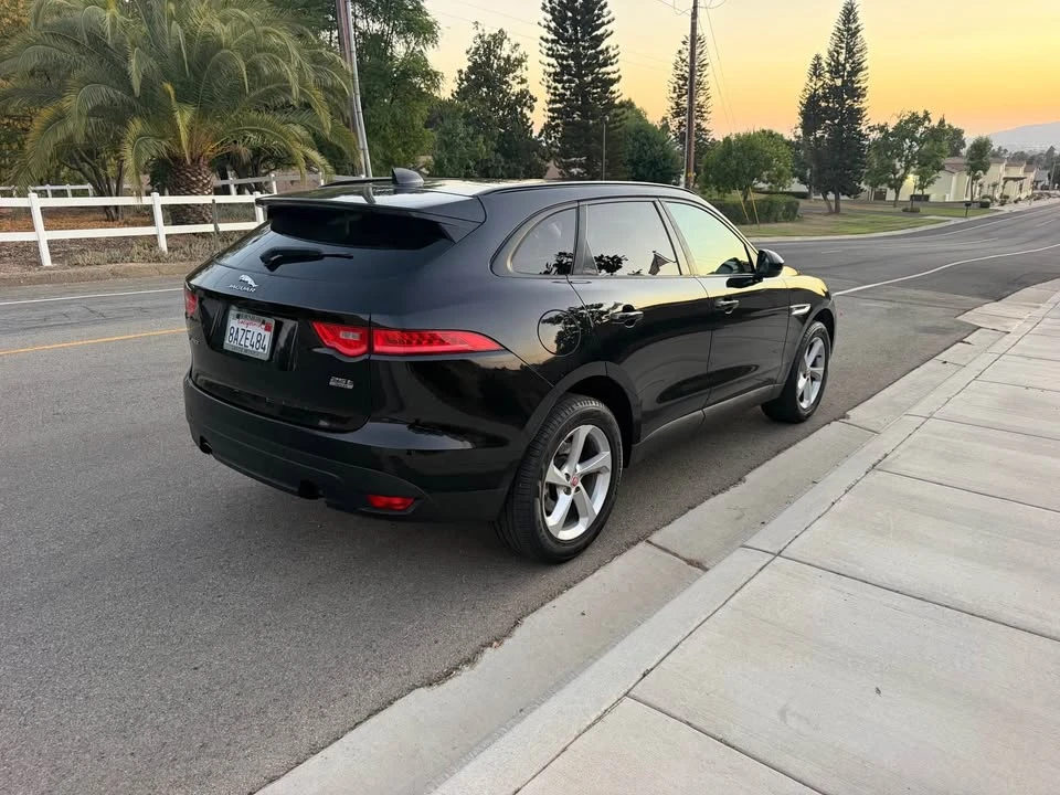 2018 Jaguar F-Pace - Image 5 of 13