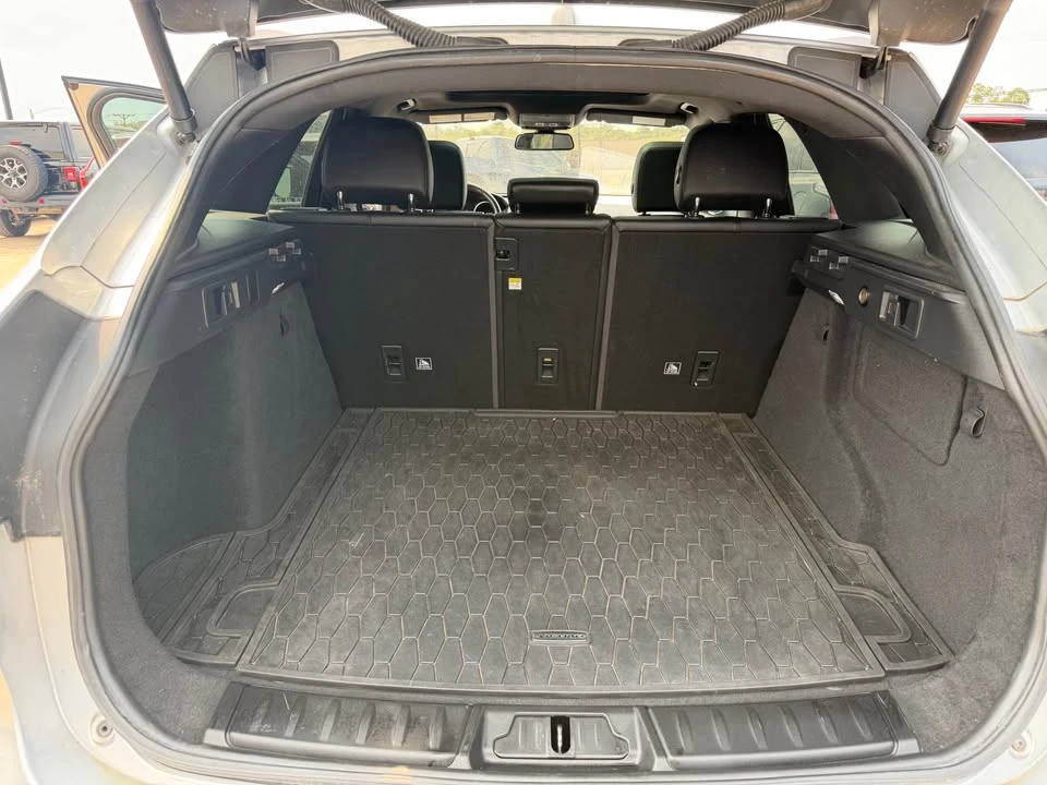 2018 Jaguar F-Pace - Image 8 of 9