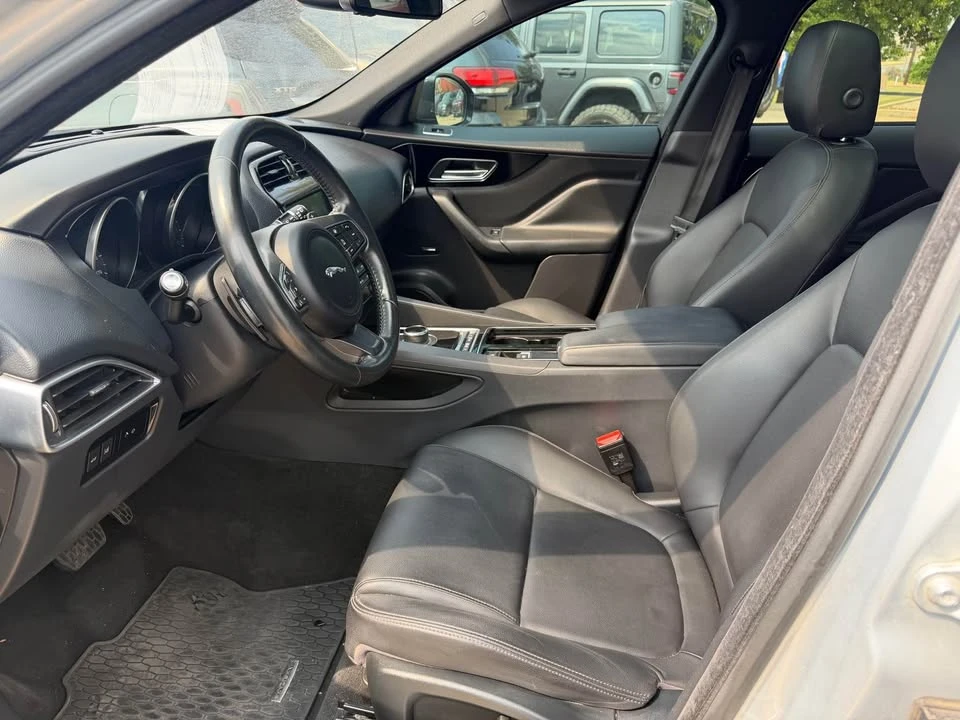 2018 Jaguar F-Pace - Image 5 of 9