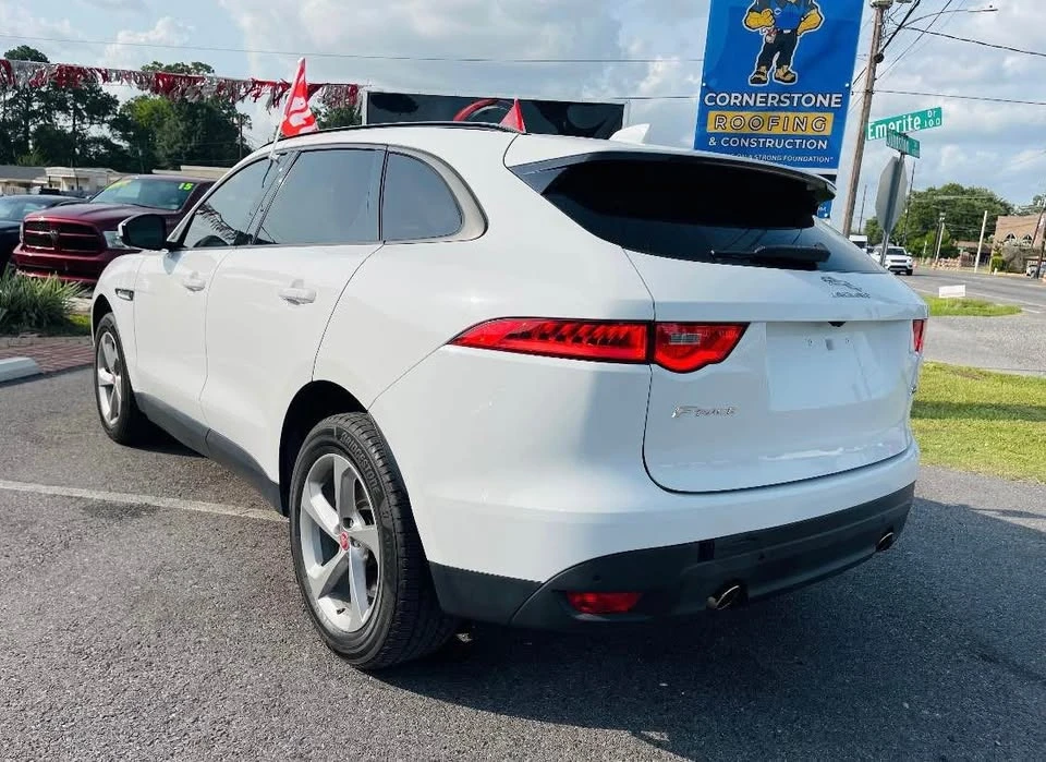 2018 Jaguar F-Pace - Image 5 of 19
