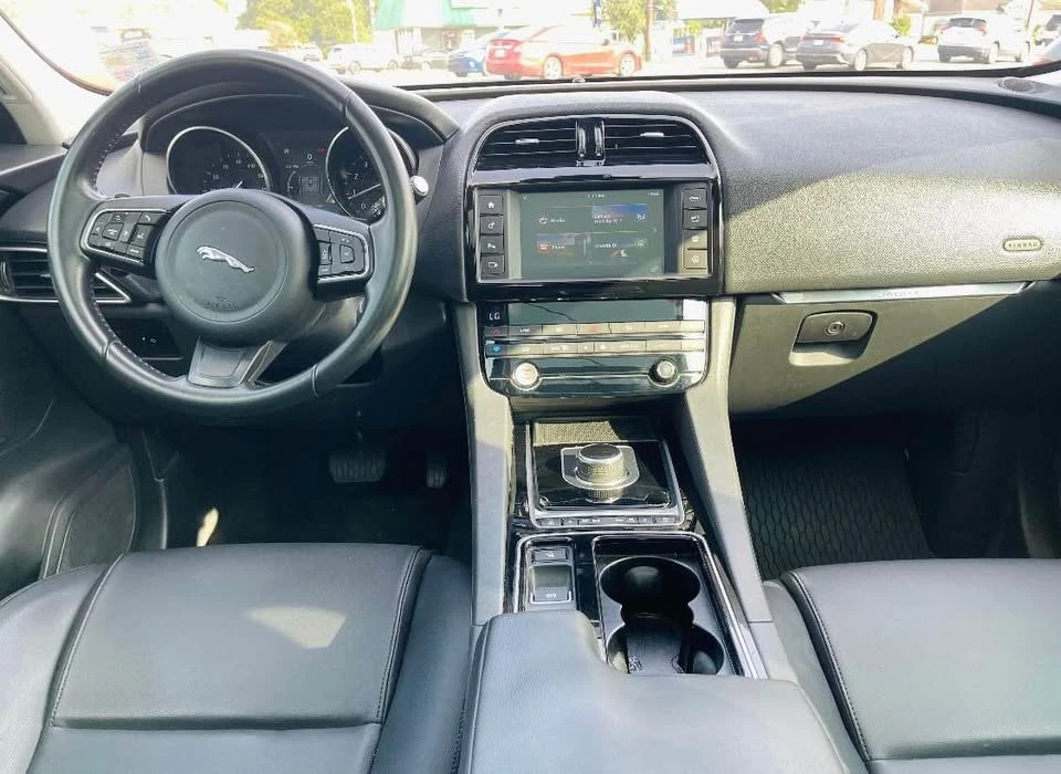 2018 Jaguar F-Pace - Image 14 of 19