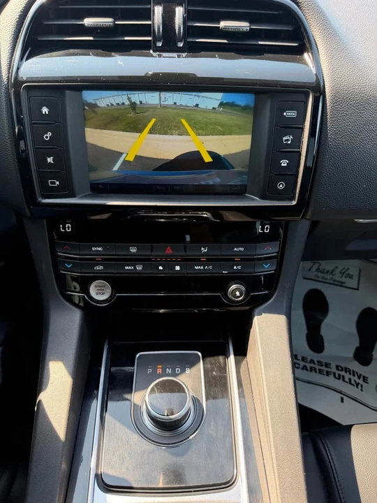 2018 Jaguar F-Pace - Image 9 of 11