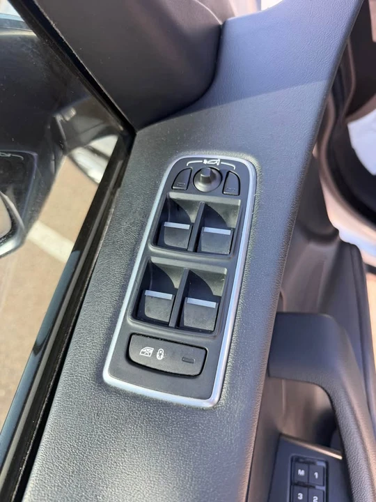 2018 Jaguar F-Pace - Image 11 of 11