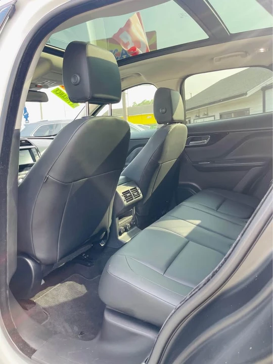 2018 Jaguar F-Pace - Image 9 of 20