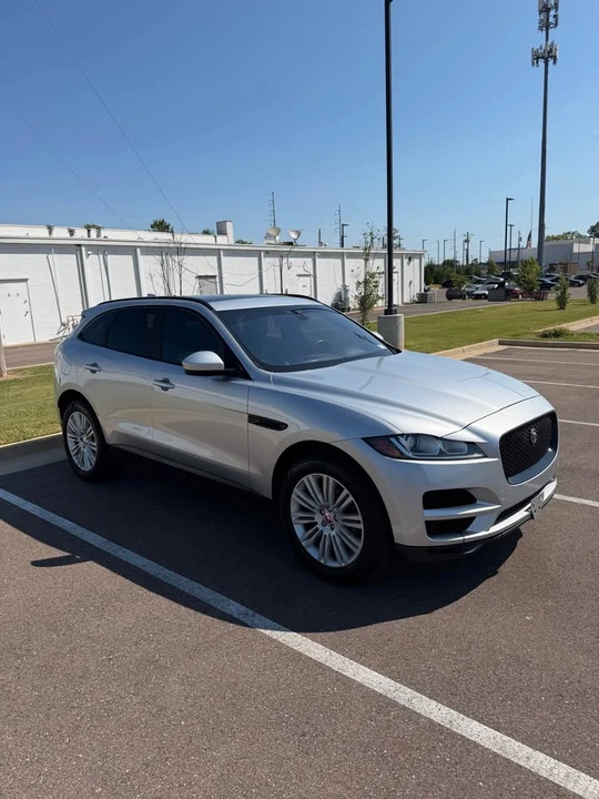 2018 Jaguar F-Pace - Image 3 of 11