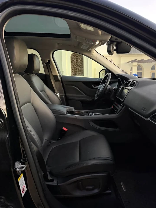 2018 Jaguar F-Pace - Image 12 of 13