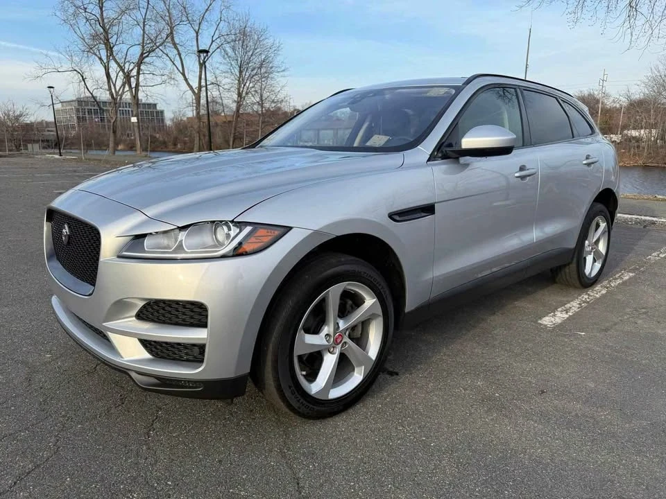 2018 Jaguar F-Pace - Image 2 of 20