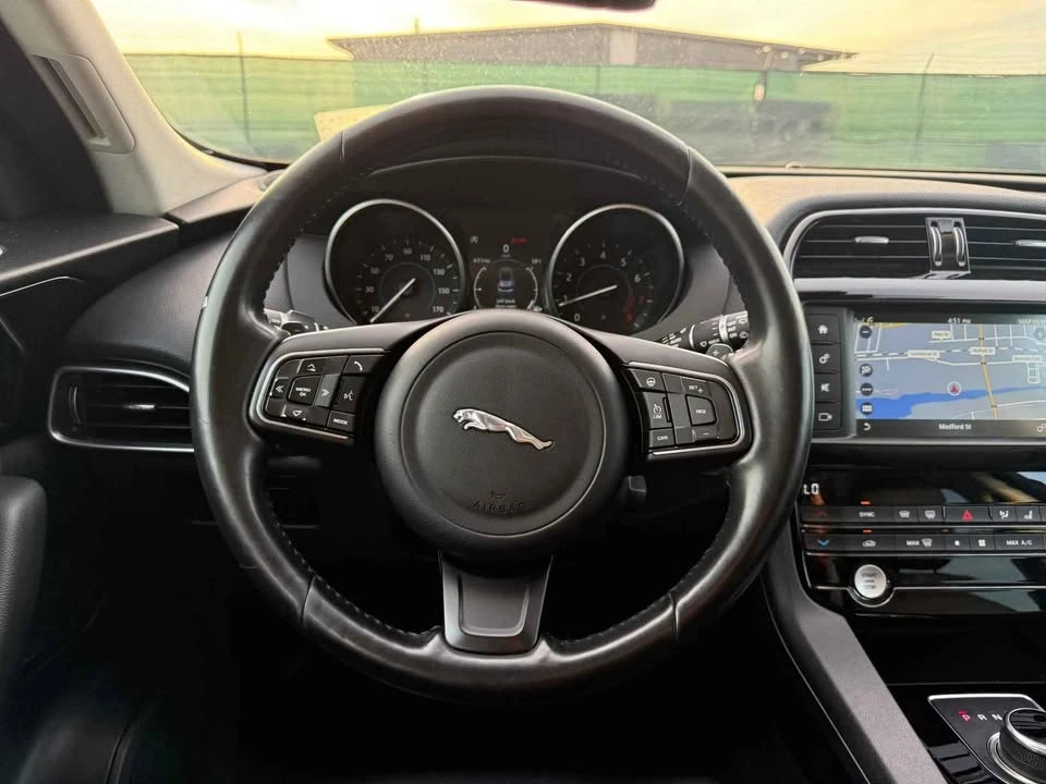 2018 Jaguar F-Pace - Image 13 of 20