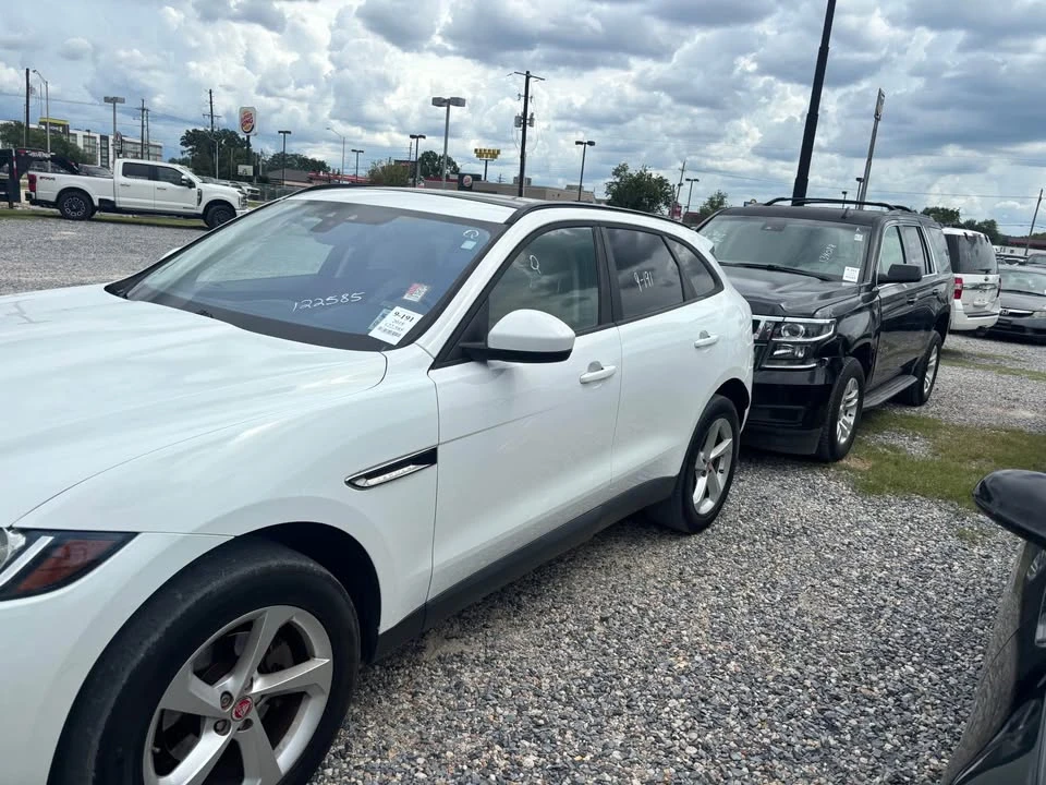 2018 Jaguar F-Pace - Image 2 of 5