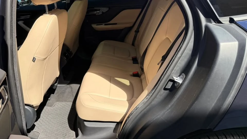 2018 Jaguar F-Pace - Image 10 of 18