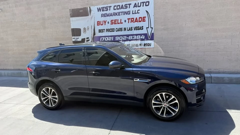 2018 Jaguar F-Pace - Image 2 of 18