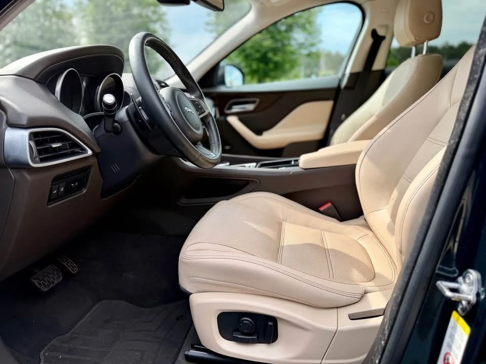 2018 Jaguar F-Pace - Image 15 of 19