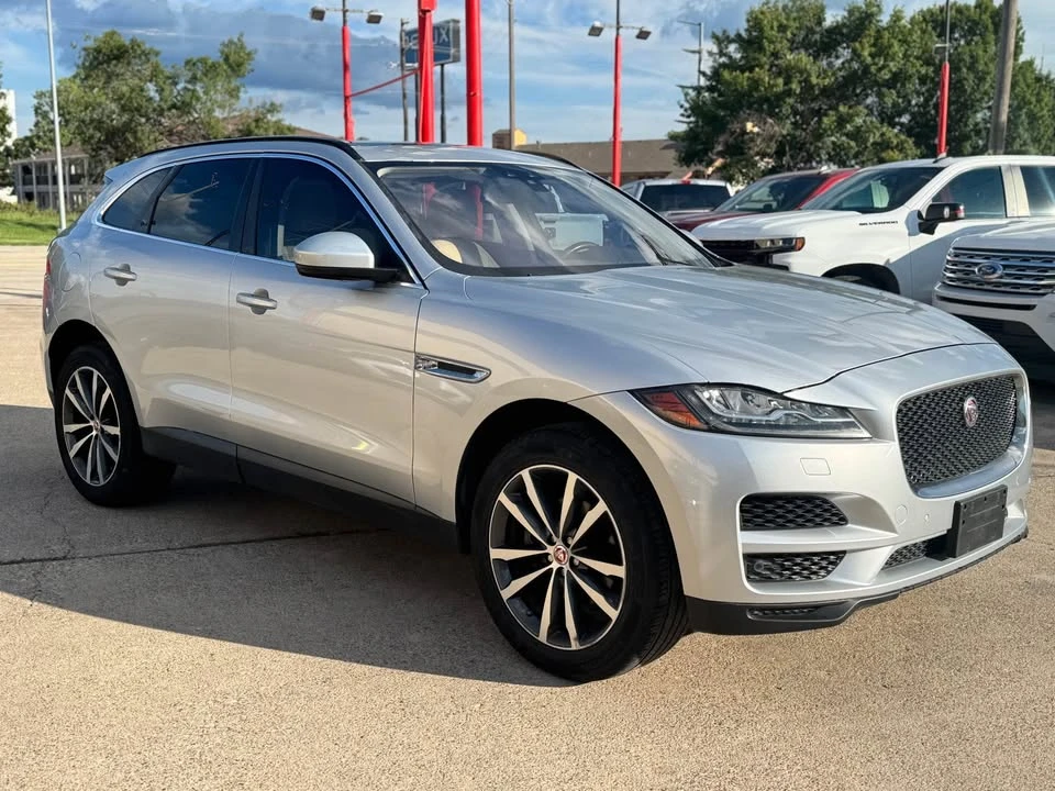 2018 Jaguar F-Pace - Image 3 of 15